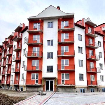 Продам чудову квартиру на 3 поверсі з гарним краєвидом. ЖК Озерний край