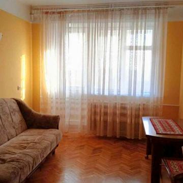 Продається 2-х кімнатна сонячна квартира в центрі міста, вул Коперника