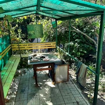 Продам пів дома нове місто