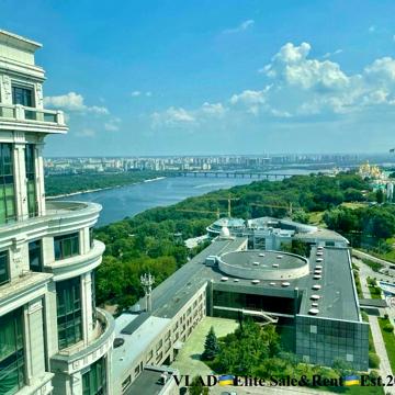 Івана Мазепи вул. (Січневого Повстання), 11б