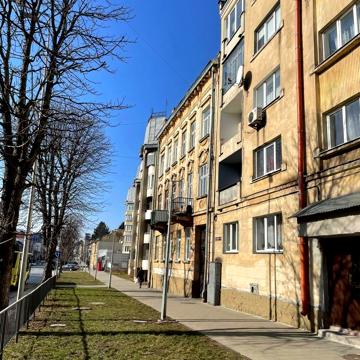 Личаківська вул. (), 147