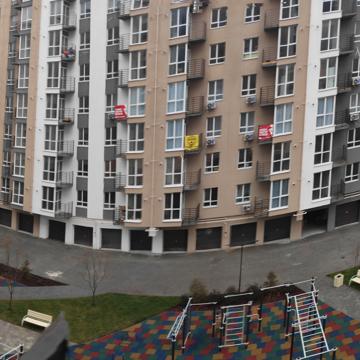 Співдружності вул., 6