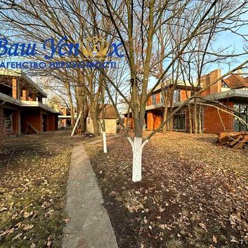 Продаж будинка з виходом на реку  в городке. Конча-Заспа. Начала Дамбы