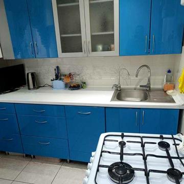 Продам 3-комнатную квартиру в центре + гараж!