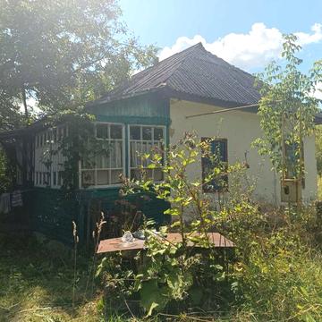 Продаж будинку з ділянкою 28 соток