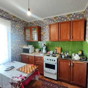 Срочно продам 1 комнатную квартиру в Теплодаре.