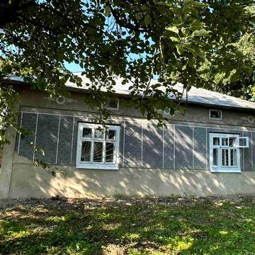 Будинок в селі Ріпнів Золочівського район з ремонтом, ванна і туалет!