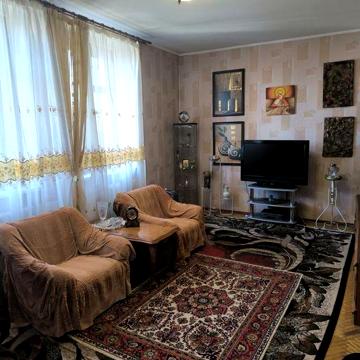 2 кімнатний старий фонд в Парковій  зоні