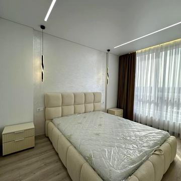 Євгена Коновальця вул., 35