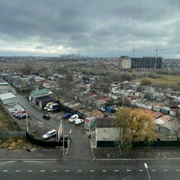 Велика квартира на Сахарова, 52 метри