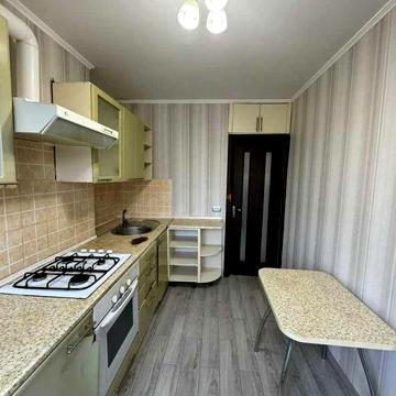 Продаж 2к квартири Червоний Камень Бульвар Рубіновий 5