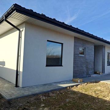 Продам будинок 135 м2 в Рожівці, Незалежності 16, ділянка 6.3 сотих