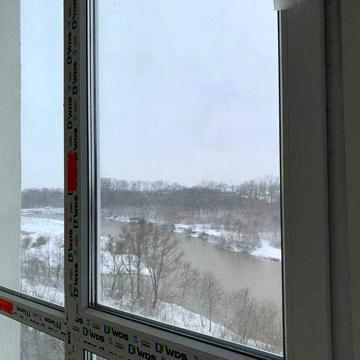 Продаж двох кімнатної квартири з видом на річку