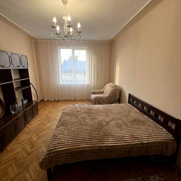 Довгострокова оренда 1к Квартира Чернігівська вулиця