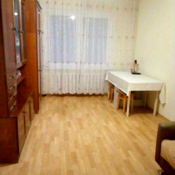 м. Київ. Продаємо 3-х кімнатну квартиру по в. Урлівська, 30 (Дарниця).