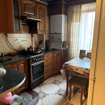 Продається 3 кімнатна квартира