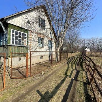 Продам 2х пов. будинок під житло 1 лінія  в р-ні Заза