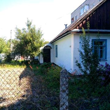Продаж будинку , гарне місцерозташування , все поруч