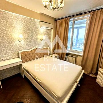 Продам 2к. квартиру бульв. Лесі Українки 36-б Бул. Міхновського