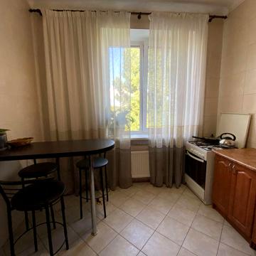 2к, Солом‘янський р-н, пл. Космонавтів, вул. Івана Світличного