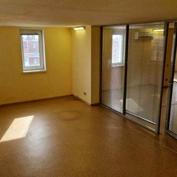 Продам квартиру Чавдар 13, 100 м2 (приміщення) ЖК Чавдар 13