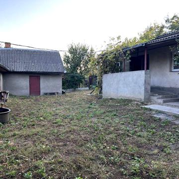 Прадам будинок у селі Пугачівка за 7 км від Млинова