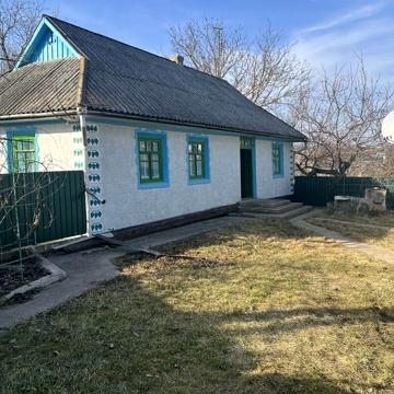 Продам дачу/будинок із земельними ділянками
