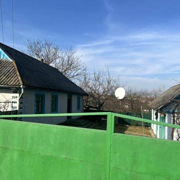 Продам дачу/будинок із земельними ділянками