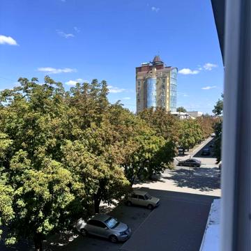 Самый центр города , 2-х комн., автономка