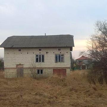Продаю затишний будинок