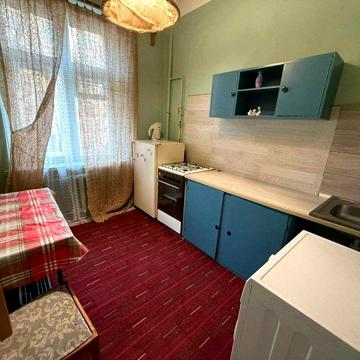Сдается 2-х к. полнометражная квартира возле КЗ им. Глинки. Животные +