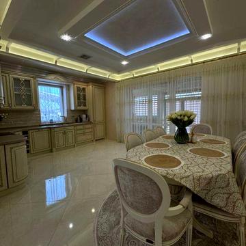 Продаж будинку у тихому районі