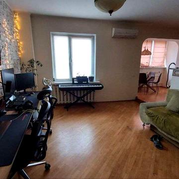 Ахматової 43, 110м2, велика 3-кімн квартира біля RIVERMALL, Осокорки