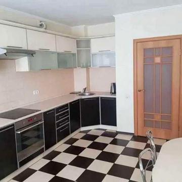 Продаж 2к квартири вул. Ніжинська, Шулявська, Індустріальний міст
