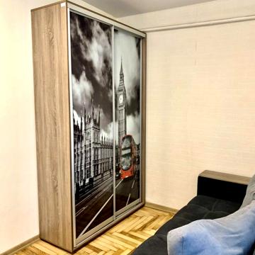 Чарівна вул., 40