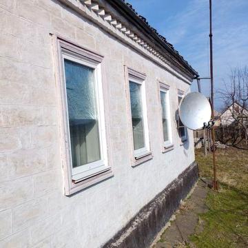 Продаж будинку в передмісті.