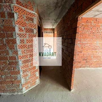 Продам велику 3-х кімнатну квартиру