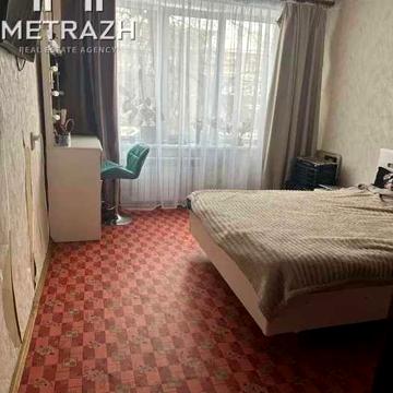 Продам 4к квартиру на Холодной горе