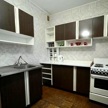 Науки просп. (), 28