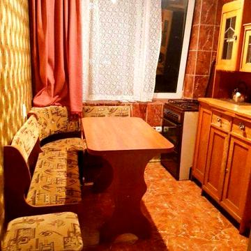 Продаж 2-кімнатної квартири вул. Революції Гідності (Супруна)