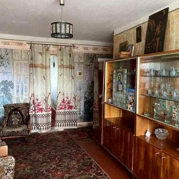 У продажу трикімнатна квартира у передмісті