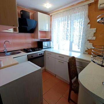 Сдаю 2 ком кв Парковая ремонт, мебель, техника