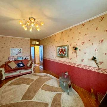 Продам 3 к. квартиру Победы метро рядом Алексеевка капитальный ремонт
