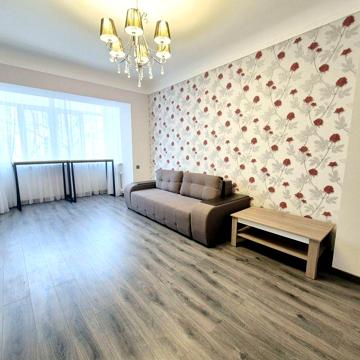 Скоропадського 15 (Толстого), Університет, парк, ремонт, паркінг,метро