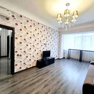 Скоропадського 15 (Толстого), Університет, парк, ремонт, паркінг,метро
