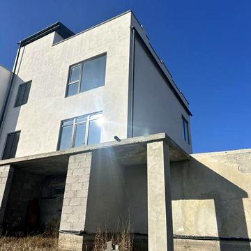 Продається 2- ох поверховий танхаус , Підгороднє