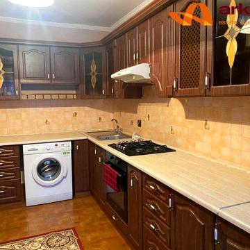 Чотирикімнатна квартира, готова до проживання, центр центр
