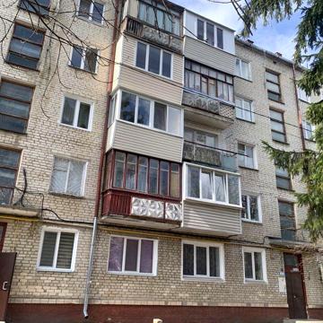 Двокімнатнв вул. КИЇВСЬКА, 12 школа