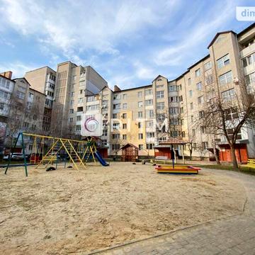 Довгострокова оренда 3к Квартира Кравчука вулиця