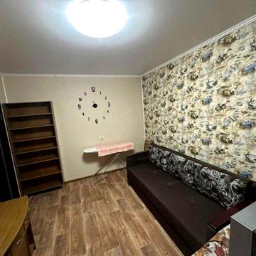 Продам 4х кімнатну квартиру по вул.  П. Глазового. м-н Вечірній.